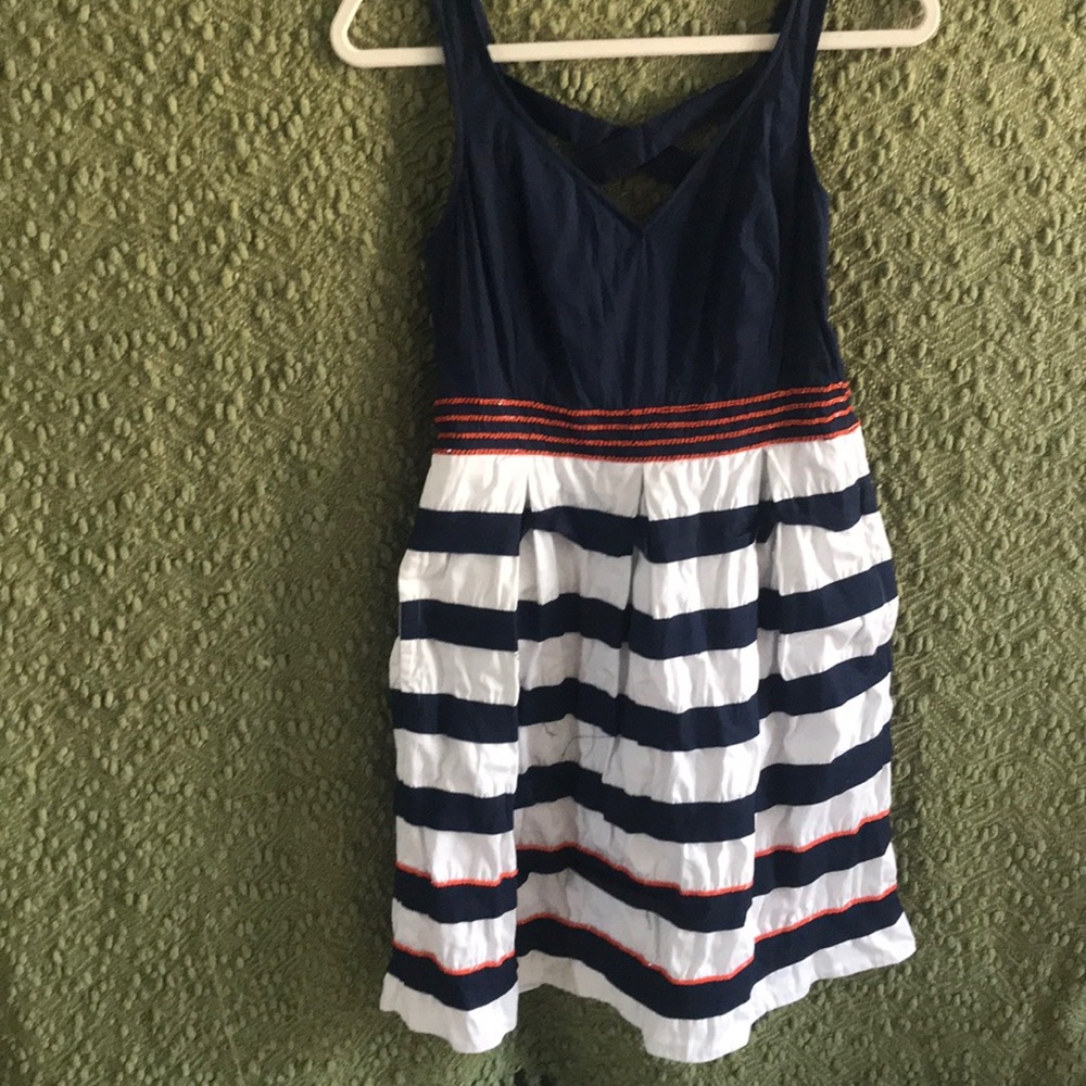 Woman’s Dress Sz 4